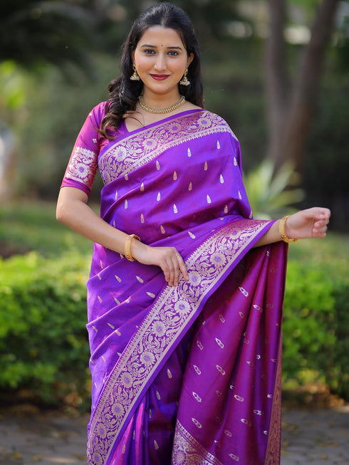 Vasthrlay Kanjivaram Handloom Golden Ethnic Wear