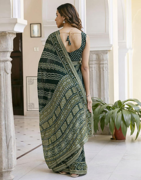 Vasthrlay Georgette Bandhani Green Saree With Unstitched Blouse Piece