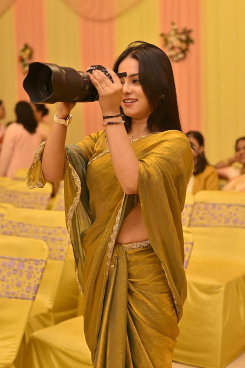 Vasthrlay Border Unstitched Saree