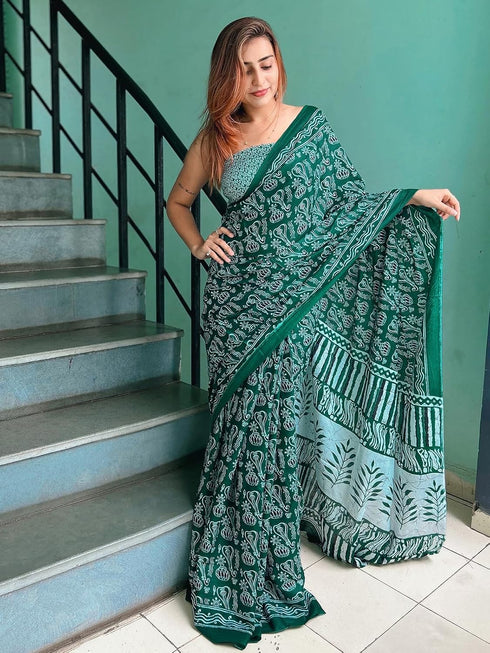 Vasthrlay Chanderi Bandhani Green Saree With Unstitched Blouse Piece