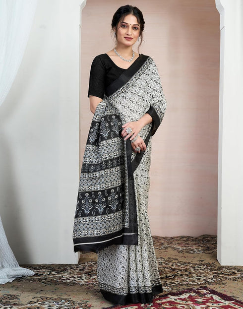 Vasthrlay Bandhani Printed White And Black Saree With Unstitched Blouse Piece