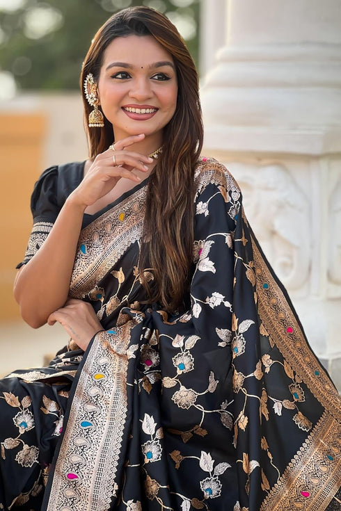 Vasthrlay Kanjivaram Handloom Golden Ethnic Wear