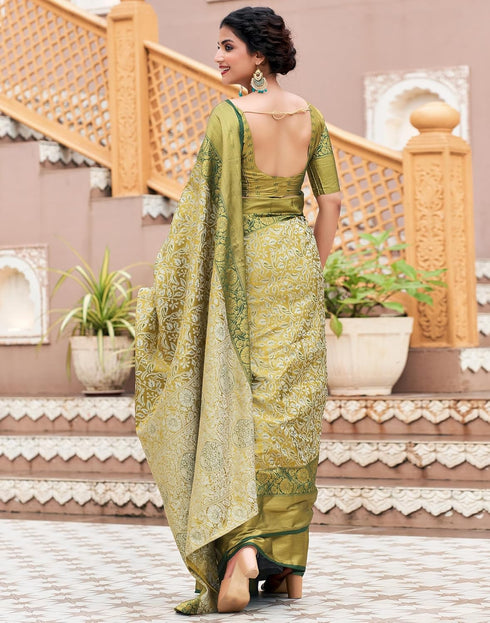 Vasthrlay Banarasi Kanjivaram Unstitched Black Saree