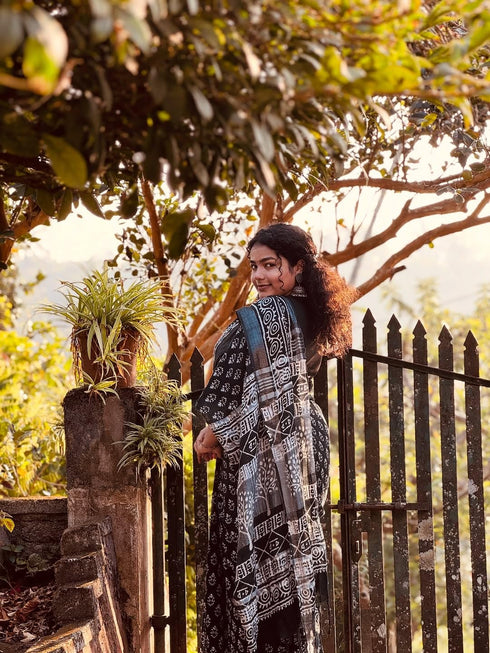 Vasthrlay Printed Traditional Lightweight Designer
