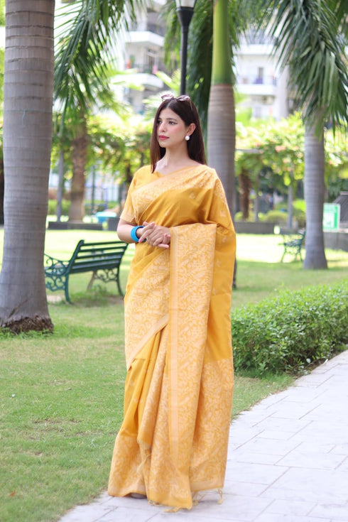 Vasthrlay Tussar Handloom Saree
