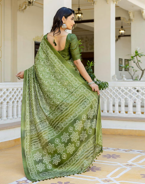Vasthrlay Bandhani Printed Unstitched Wine Saree