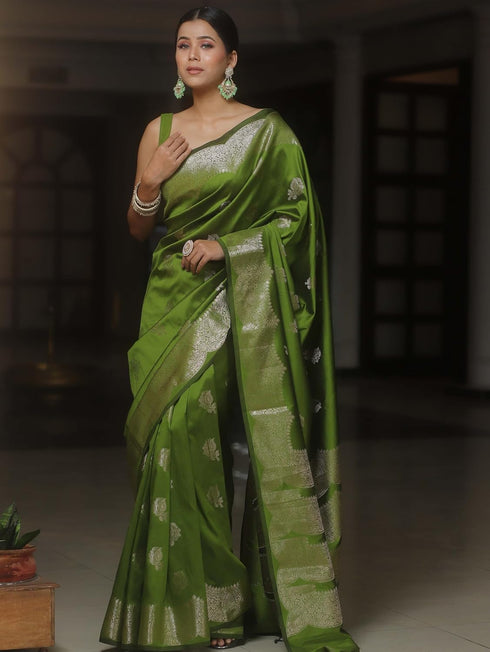 Vasthrlay Wedding Mehndi Saree