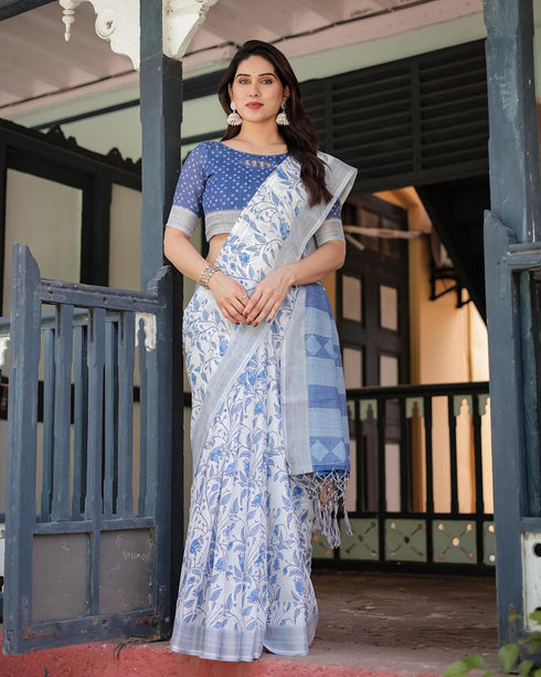 Vasthrlay Handwoven Printed Tasselled Saree