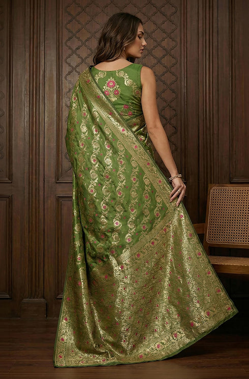 Vasthrlay Jacquard Floral Saree
