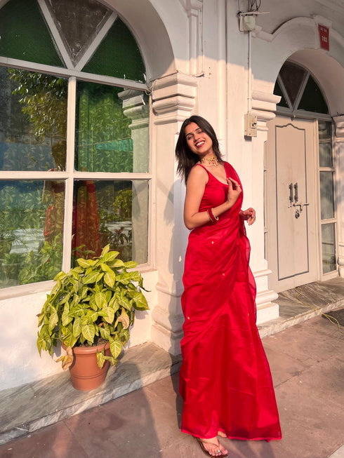 Vasthrlay Silver Unstitched Saree
