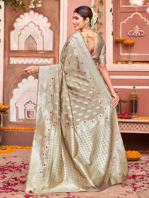 Vasthrlay Banarasi Weaving Peach Saree