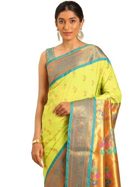 Vasthrlay Pheshwai Bottle Saree