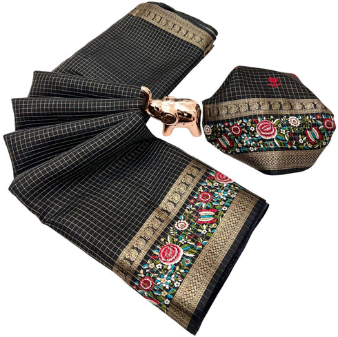Vasthrlay Tussar Bandhani Weaving