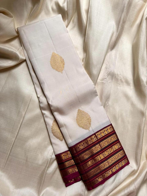 Vasthrlay Banarasi Saree