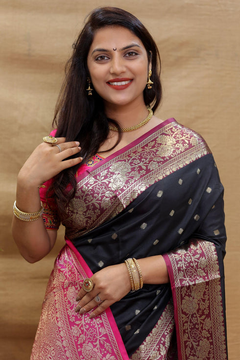 Vasthrlay Banarasi Wedding Saree