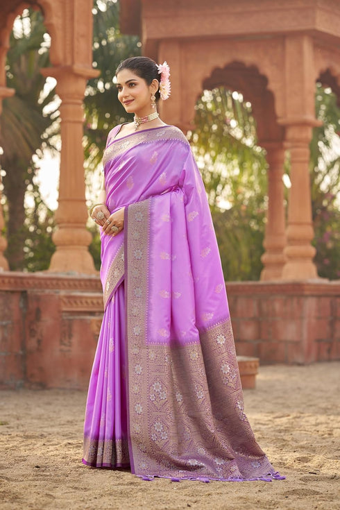 Vasthrlay Kanjivaram Unstitched Jacquard Stylish Saree