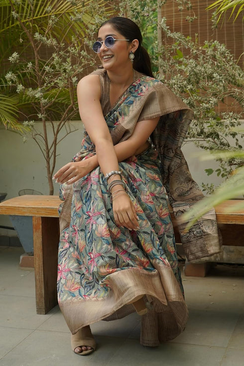 Vasthrlay Fashion Kalamkari Printed Ethnic Wear