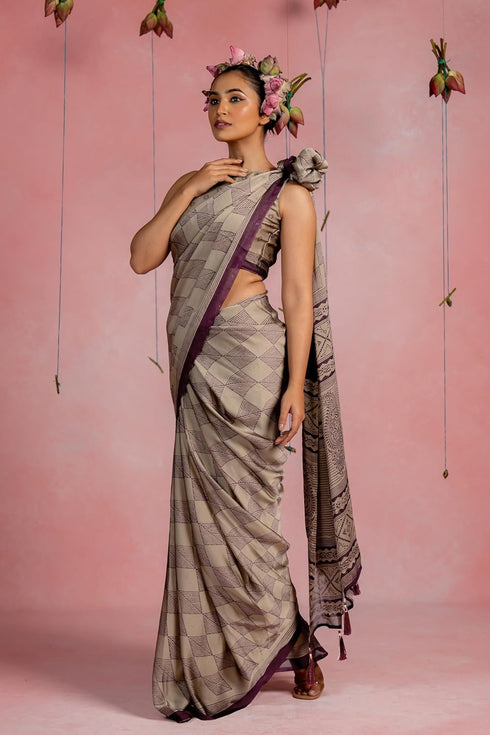 Vasthrlay Fashion Chiffon Geometric Printed Ethnic Wear