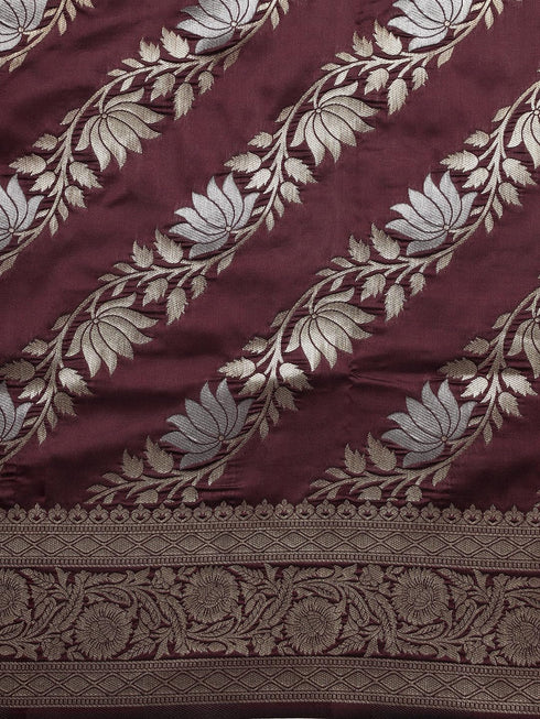 Vasthrlay Silver Banarasi Saree
