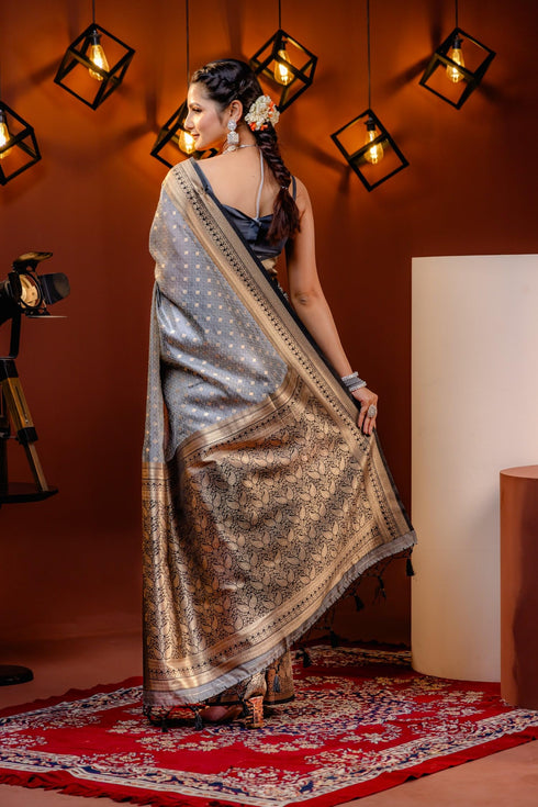 Vasthrlay Banarasi Traditional Unstitched Saree