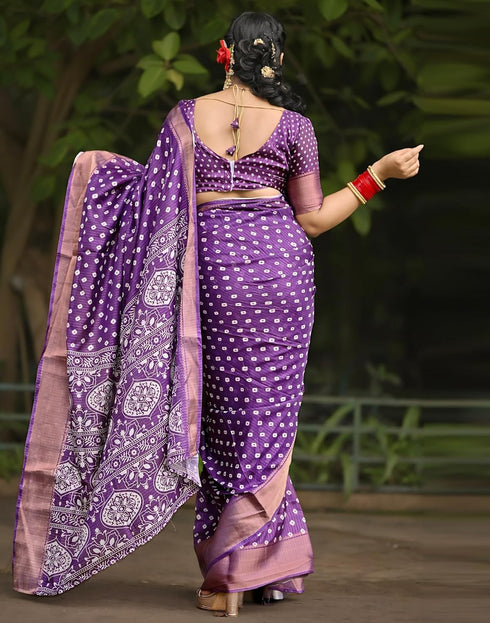 Vasthrlay Womens Printed Unstitched Green Saree