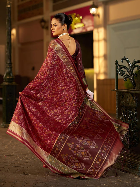 Vasthrlay Kanjivaram Unstitched Jacquard Stylish Saree