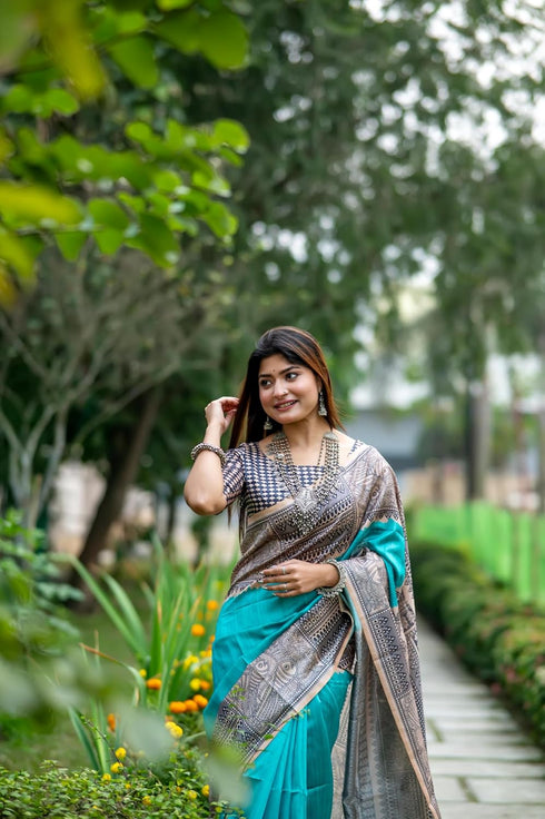 Vasthrlay Tussar Saree Ghicha