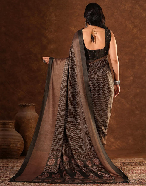Vasthrlay Womens Printed Brown Saree With Brown Unstitched Blouse Piece