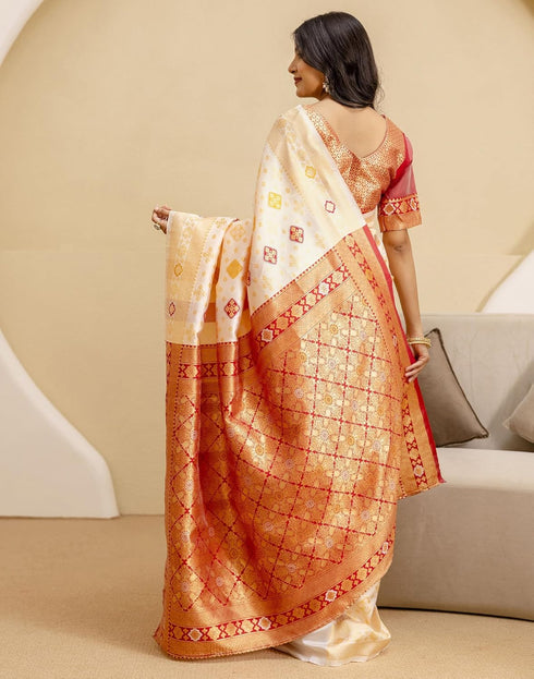 Vasthrlay Womens Banarasi Unstitched Off White Saree