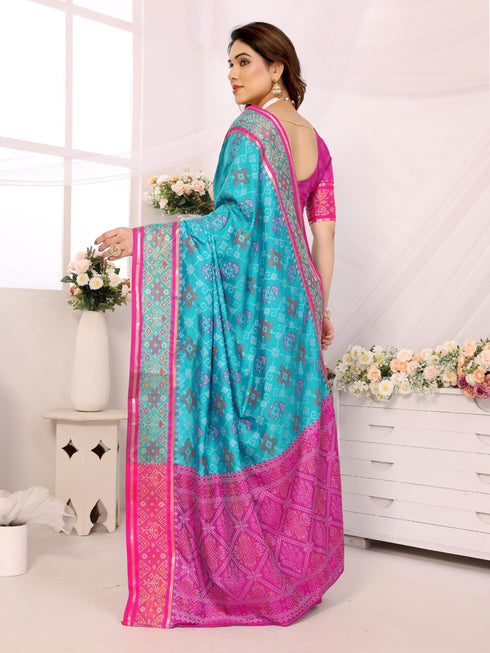 Vasthrlay Bottle Green Kanjivaram Unstitched Saree