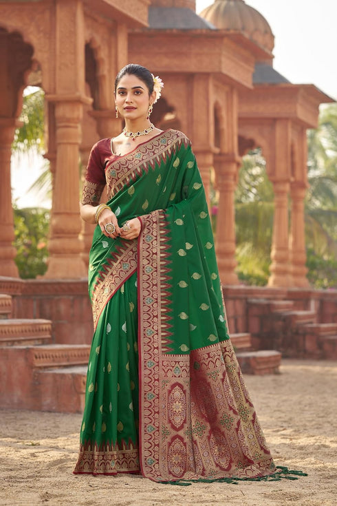 Vasthrlay Kanjivaram Unstitched Jacquard Stylish Saree