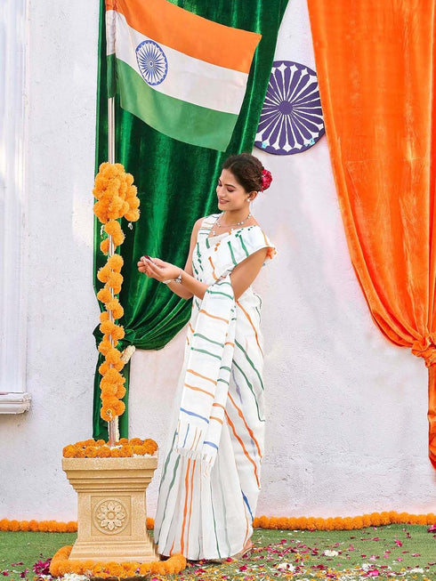 Vasthrlay Tricolor Printed White1 White Saree