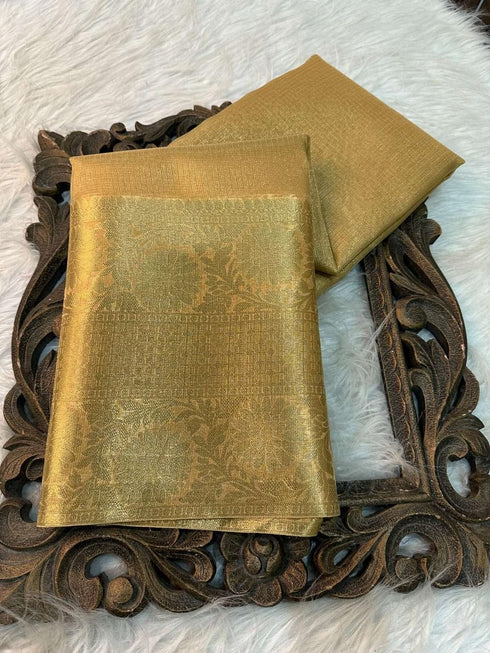 Vasthrlay Handwoven Wedding Saree