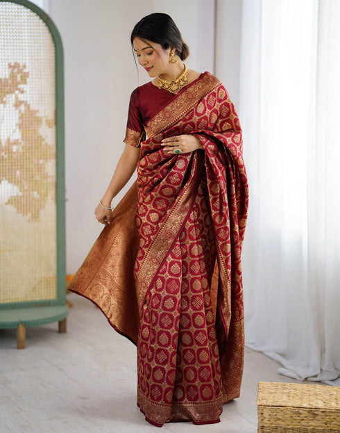 Vasthrlay Traditional Unstitched Saree