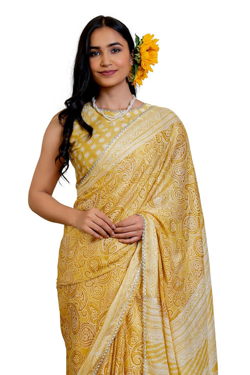 Vasthrlay Fashion Chiffon Paisley Printed Ethnic Wear
