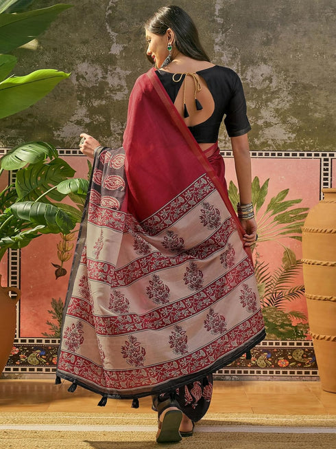 Vasthrlay Geometric Printed Unstitched Black Saree
