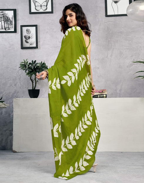 Vasthrlay Womens Printed Green Saree With Unstitched Blouse Piece