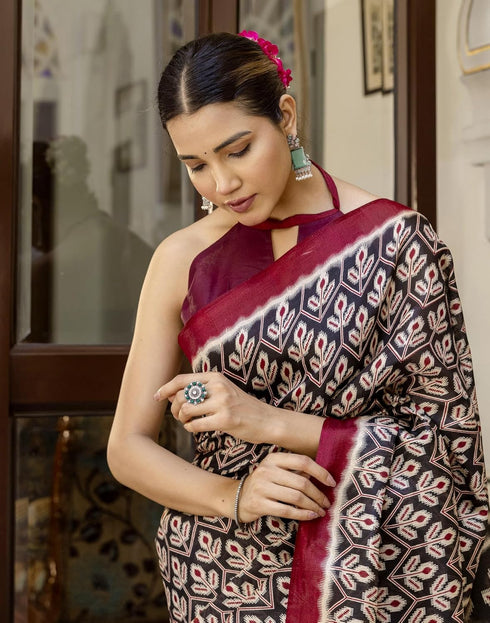Vasthrlay Womens Printed Unstitched Maroon Saree