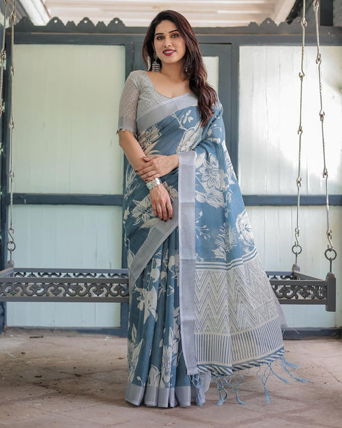 Vasthrlay Floral Prints Tasseled Saree