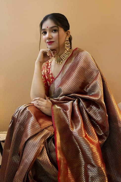Vasthrlay Traditional Unstitched Saree
