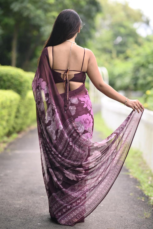 Vasthrlay Fashion Chiffon Georgette Coral Ethnic Wear