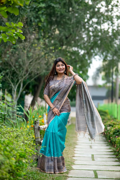 Vasthrlay Tussar Saree Ghicha