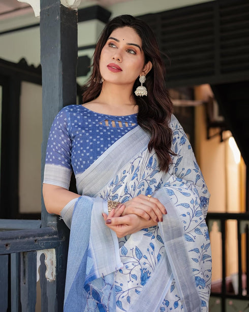 Vasthrlay Handwoven Printed Tasselled Saree