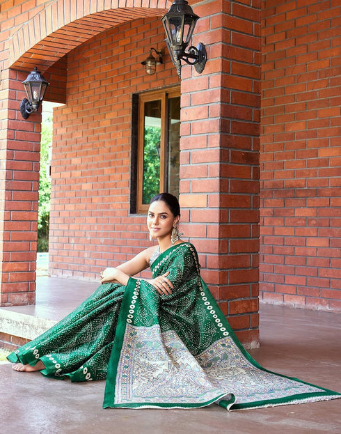 Vasthrlay Bandhani Printed Dark Green Saree With Unstitched Blouse Piece