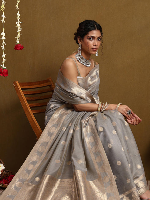 Vasthrlay Banarasi Unstitched Saree