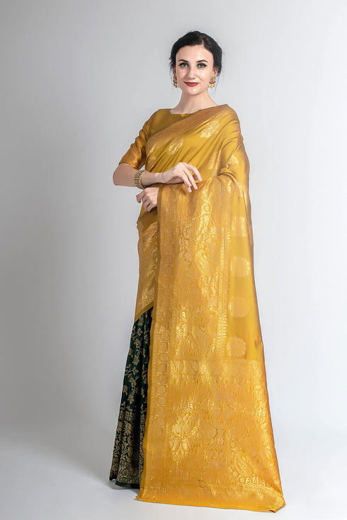 Vasthrlay Magenta Banarasi Saree