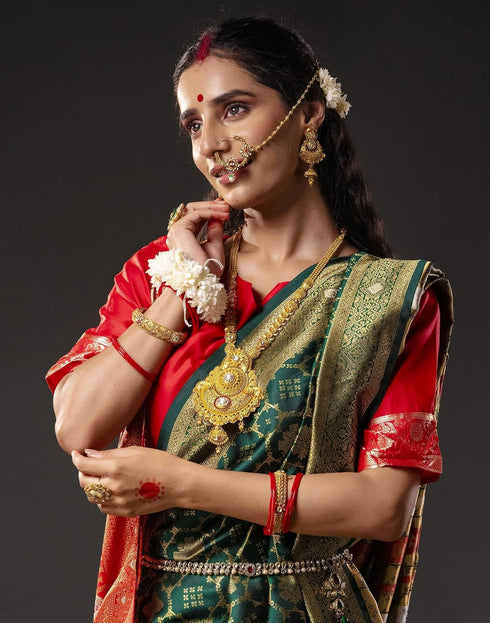 Vasthrlay Womens Banarasi Green Saree With Red Unstitched Blouse Piece