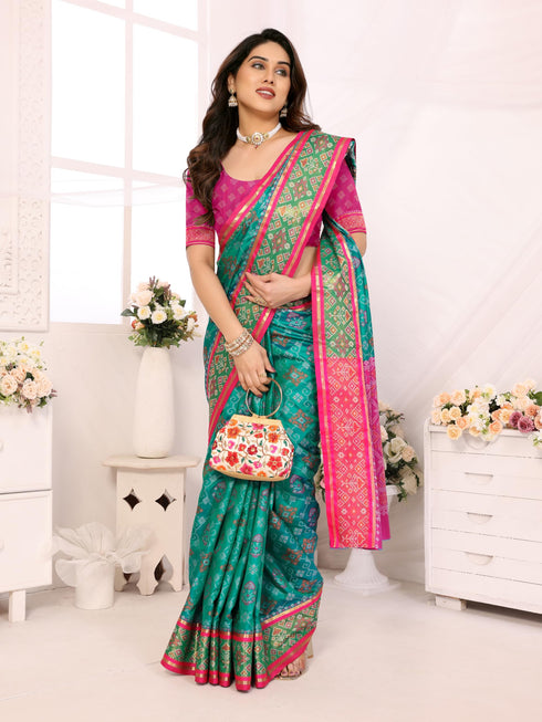 Vasthrlay Bottle Green Kanjivaram Unstitched Saree