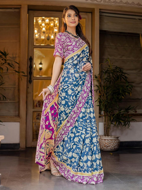 Vasthrlay Paisley Printed Red Saree