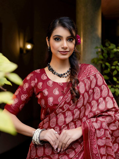 Vasthrlay Georgette Embroidery Black Saree